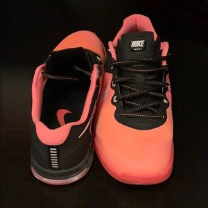 Nike Shoes - Nike Women’s size 7.5 Nike Shoes - Nike Women’s size 7.5